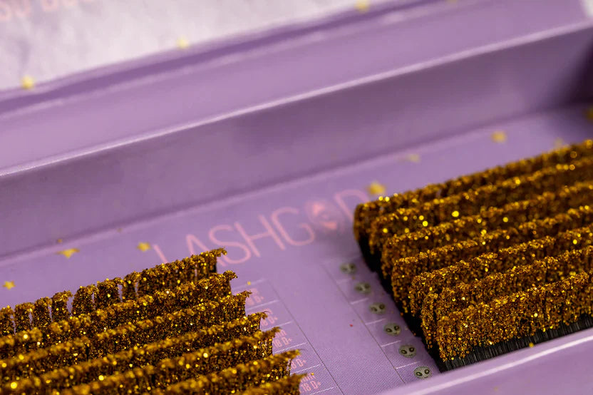 Extraterrestrial Cosmic Trays - Glitter Lashes