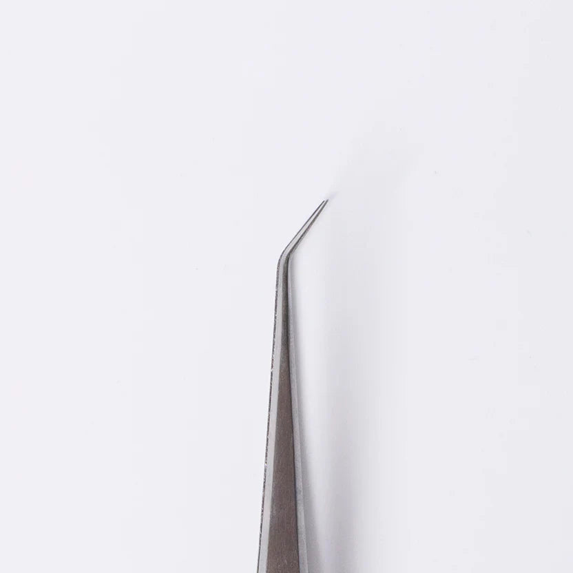 Lady Isolation Tweezer